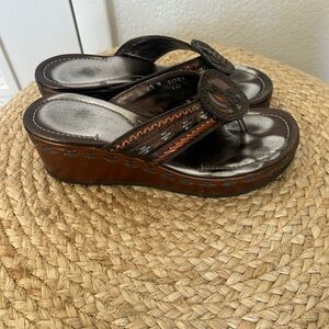 Donald J. Pliner Brown and Black Leather Wedge Thong Sandals